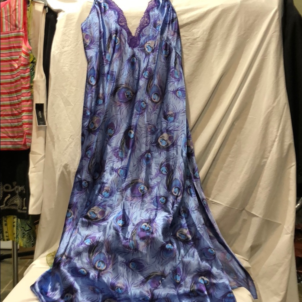 Gorgeous long nightgown XL Royal Blue Purple